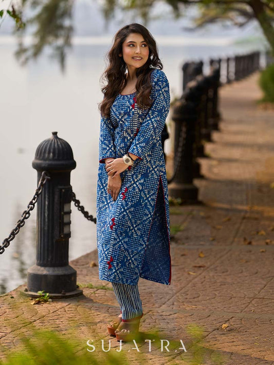 Contemporary Indigo Geometric Side-Cut Kurta with Linear Stripe Detailing and Maroon Triangle Highlights