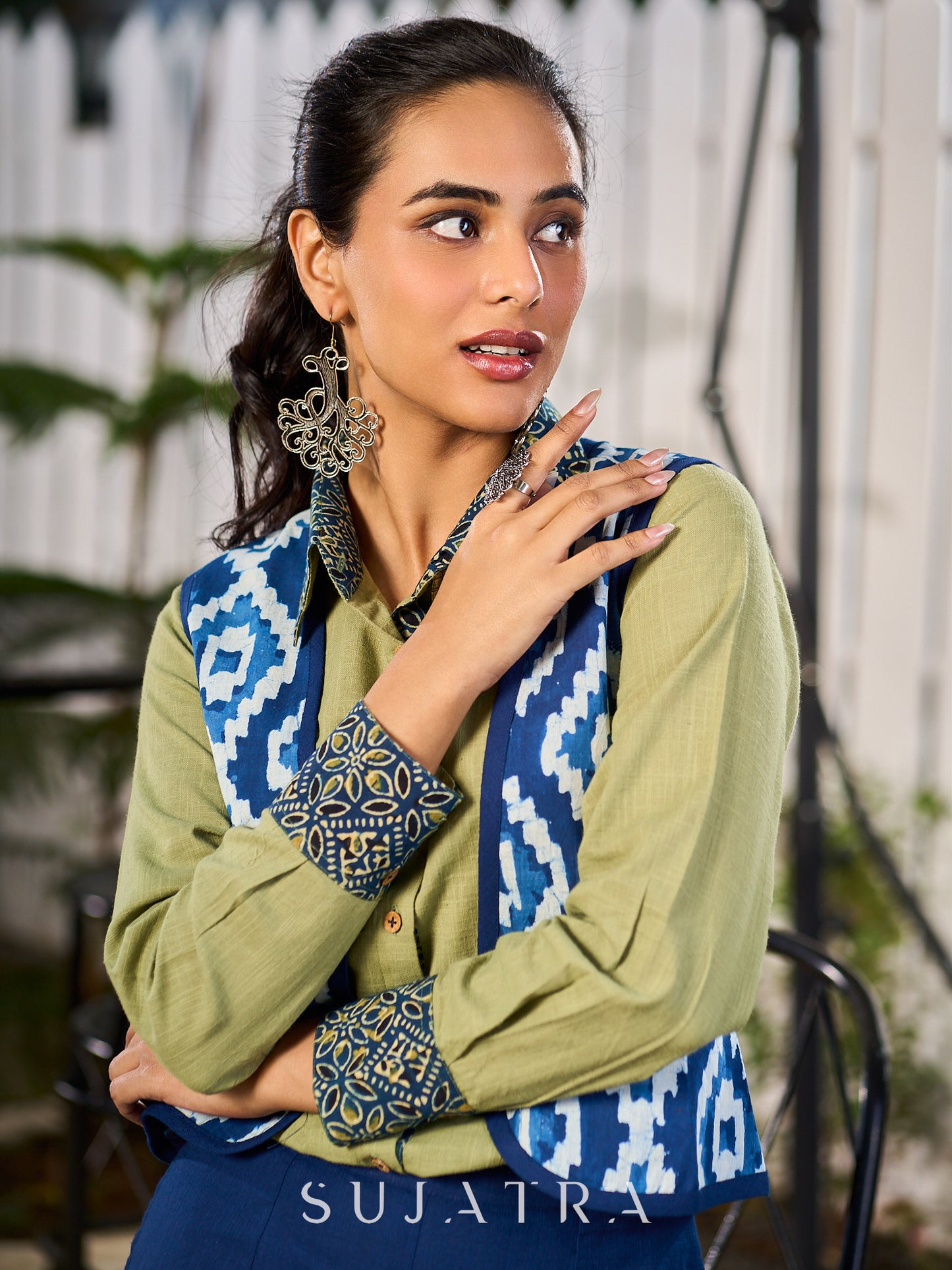 Refined Indigo Sleeveless Jacket In Cotton