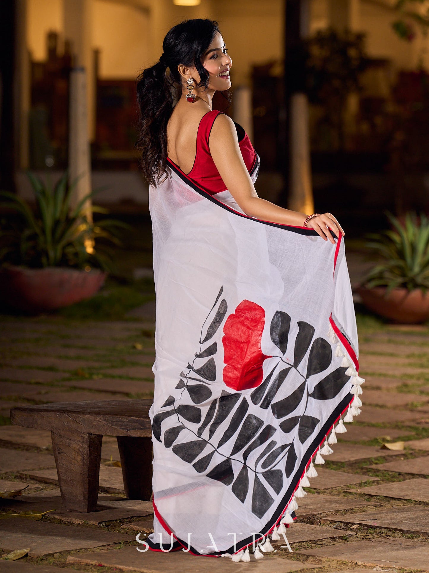 Exquisite Red Cotton Silk Sleeveless Blouse