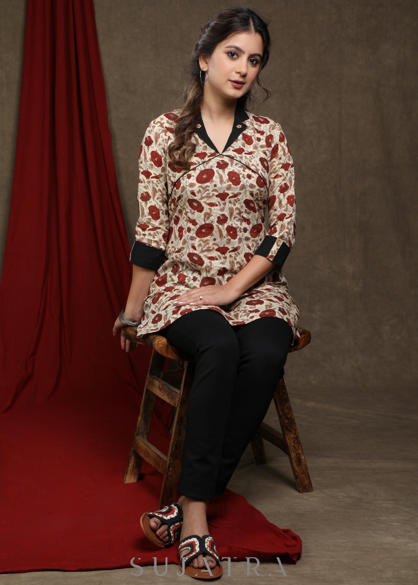 Offwhite printed cotton tunic with Black detailing