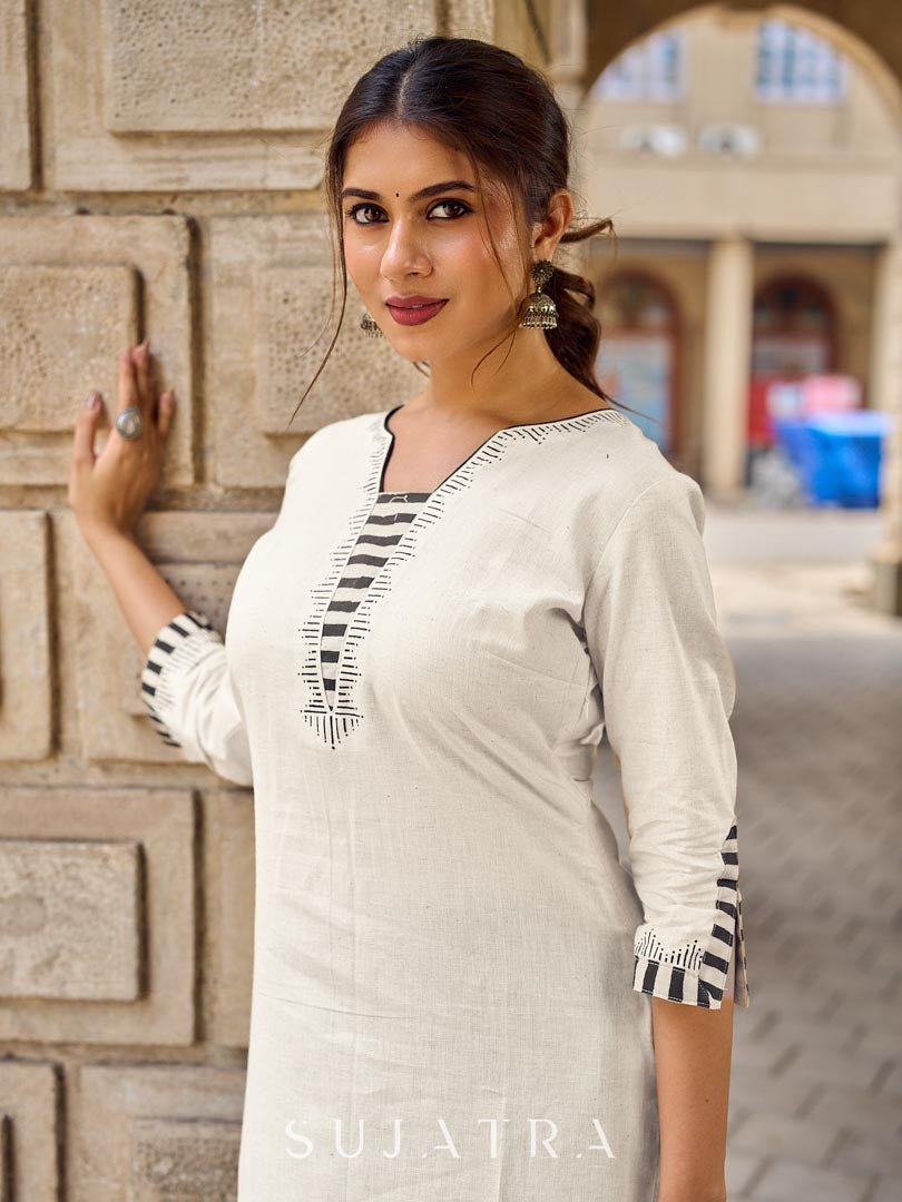 Refined Ivory Straight Kurta with Minimal Geometric Printed Neckline Highlighted with Hand Painting