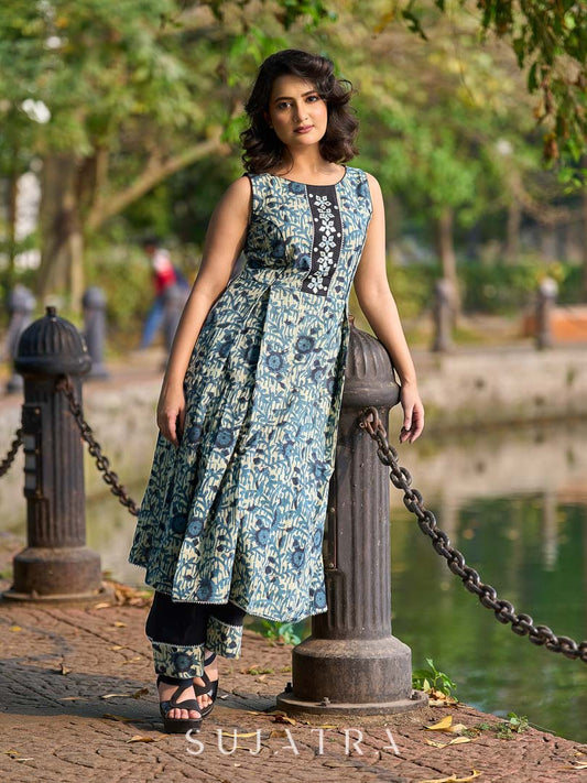Artisan Indigo Floral Kurta with Black Mirror Work and Pleated Yoke Silhouette