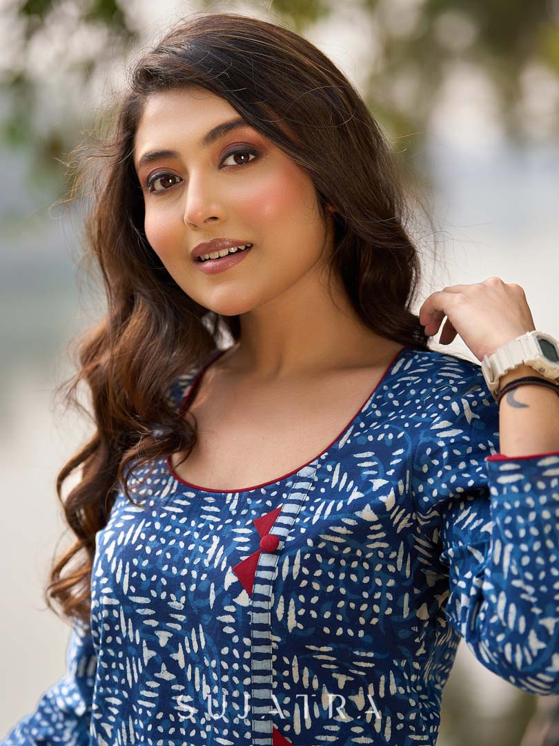 Contemporary Indigo Geometric Side-Cut Kurta with Linear Stripe Detailing and Maroon Triangle Highlights