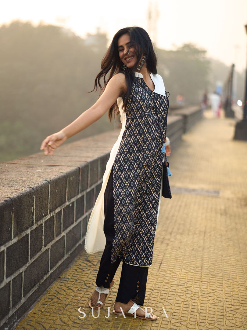 Elegant Sleeveless Black & White Viscose Rayon Angarkha Kurti with Collar