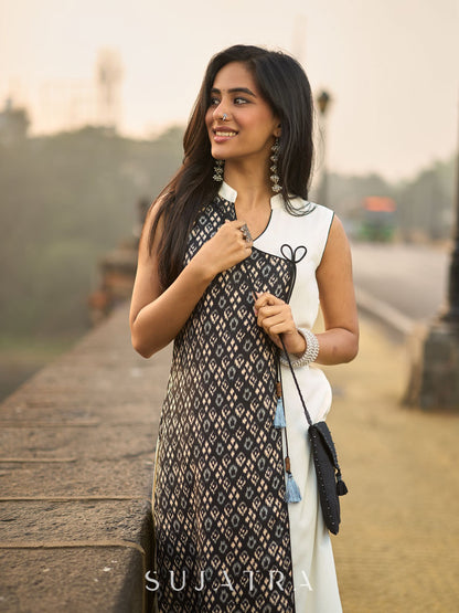 Elegant Sleeveless Black & White Viscose Rayon Angarkha Kurti with Collar