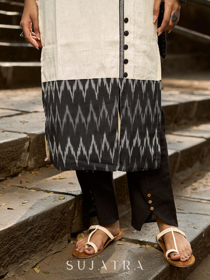 Elegant Off-White Cotton Flex Kurti with Ikat Hem & Sleeve Accents