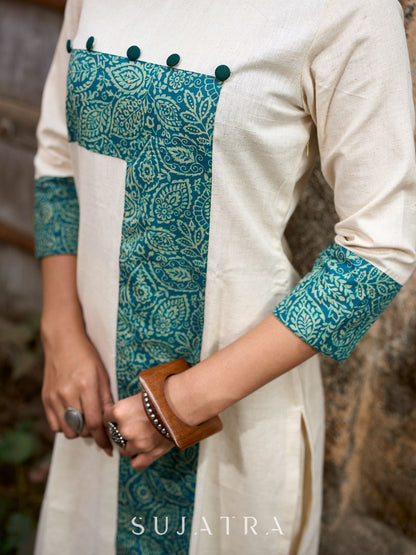 Off White Cotton Flex Kurta with Contrasting Teal Combination Yoke