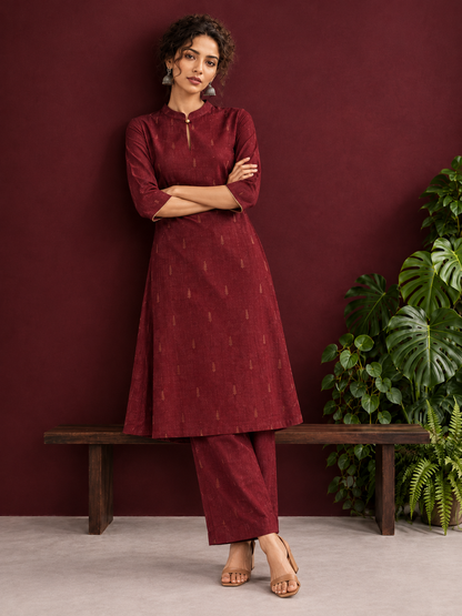 Elegant Maroon Cotton Silk Kurta with Golden Motif Print With Mandarin Collar — side view