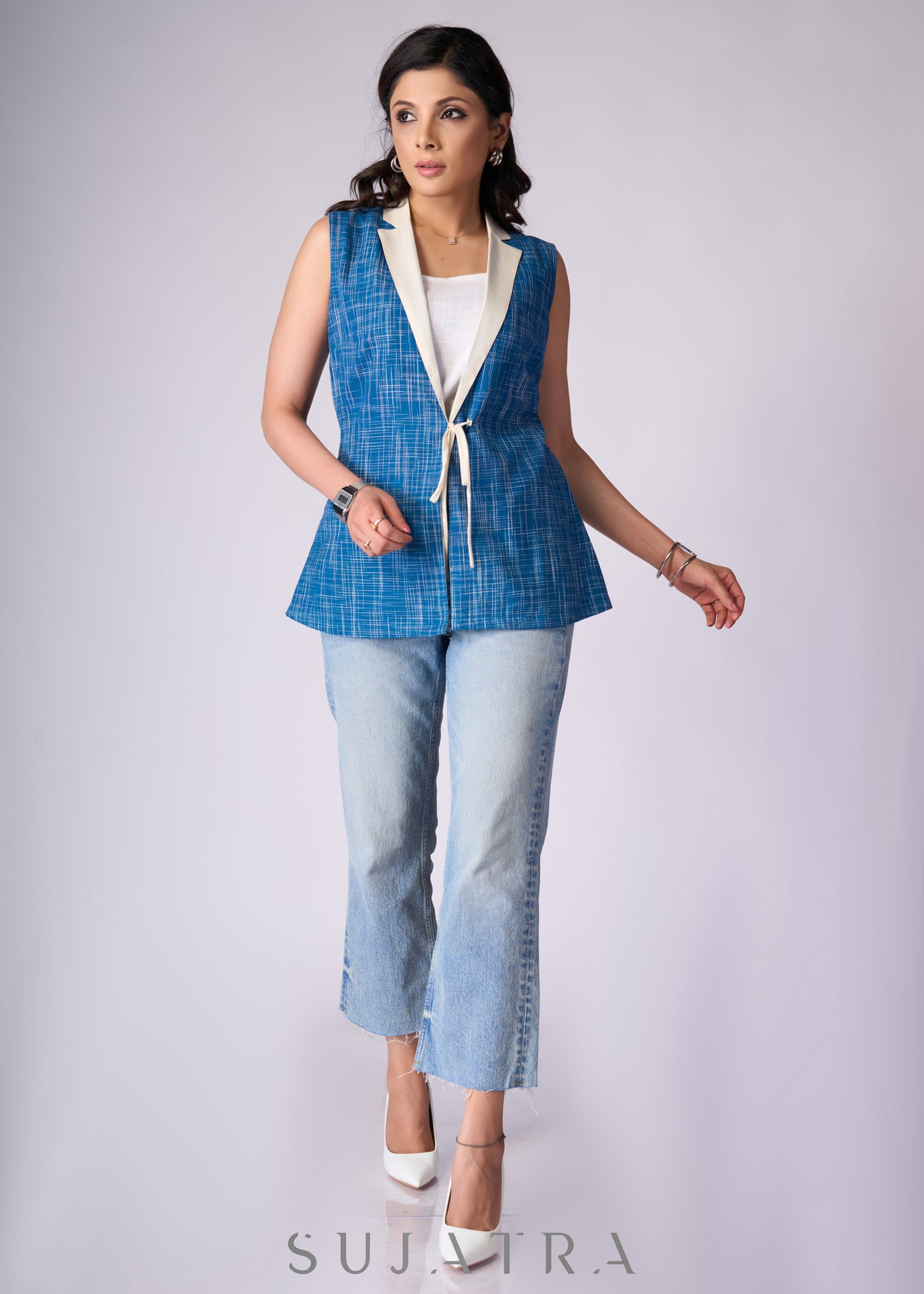 Smart Blue cotton checks sleeveless collared top with front tie-ups & Inner