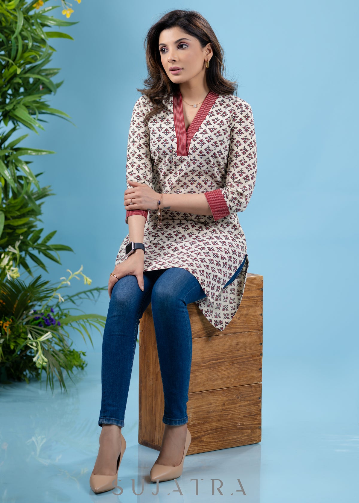 Dussehra Sale — Elegant white cotton printed tunic