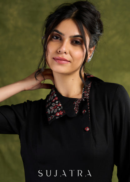 Sophisticated Black Rayon Dress With Printed Collar And Cuffs