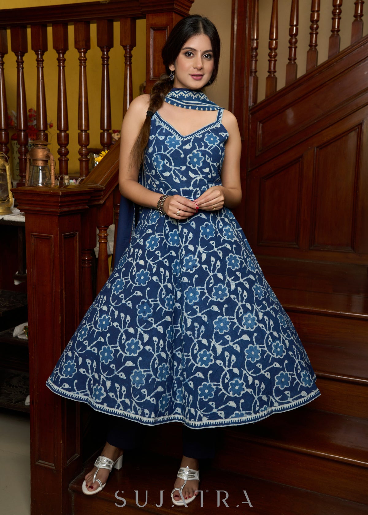 Stylish sleeveless indigo anarkali kurta - Dupatta & Pant Optional