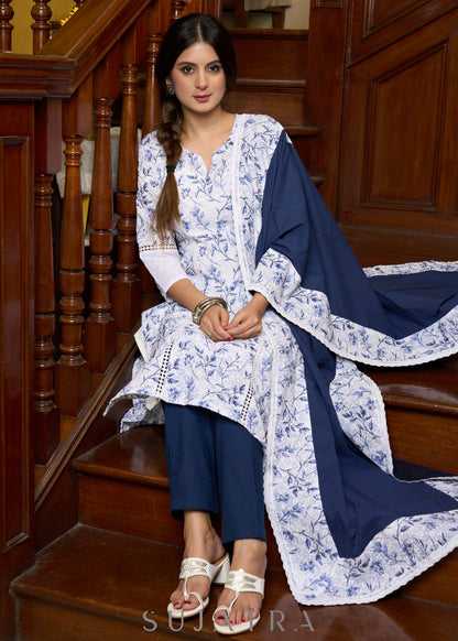 Elegant white Hakoba printed kurta, with delicate lace accents