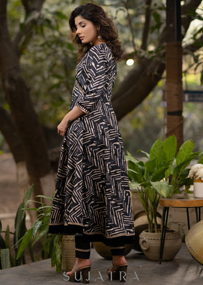 Hand embroidered Rayon printed empire line kurta