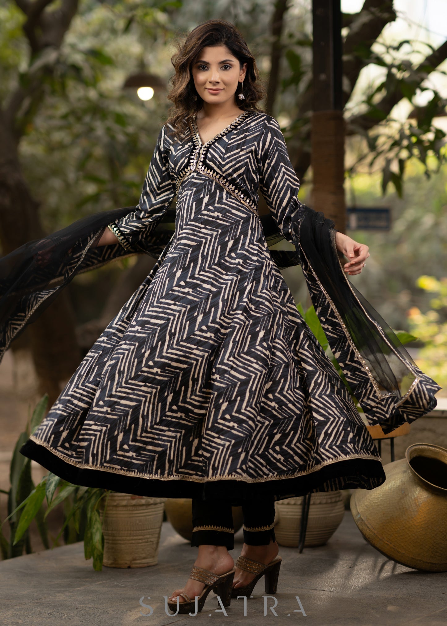 Hand embroidered Rayon printed empire line kurta