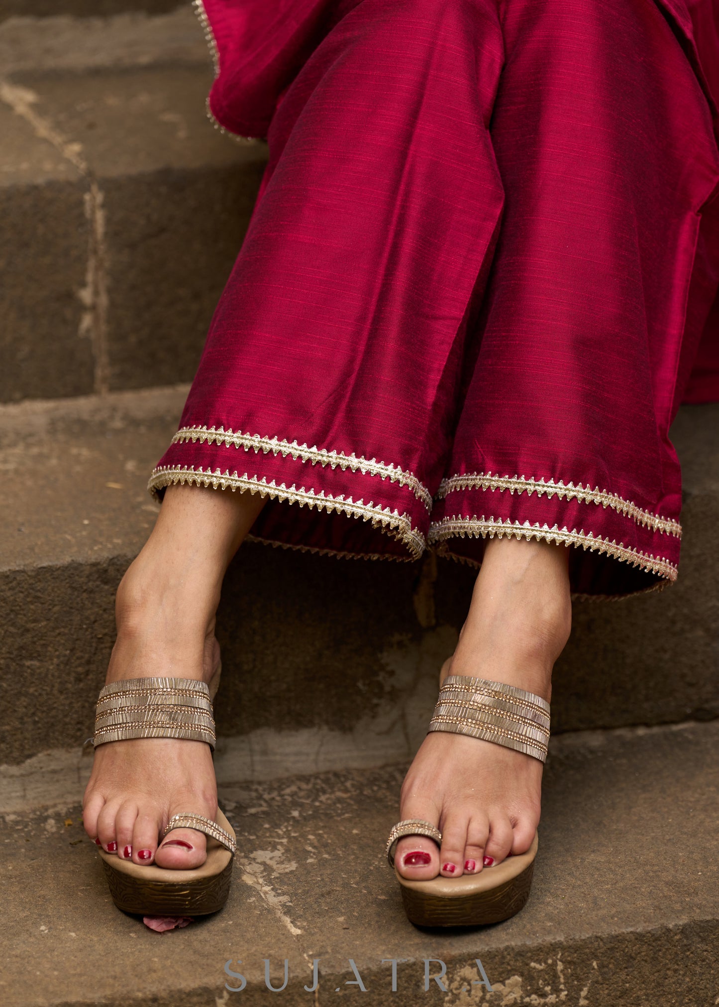 Magenta hand-embroidered silk blend kurta
