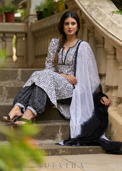 Versatile & stylish white hakoba bandhani printed kurta