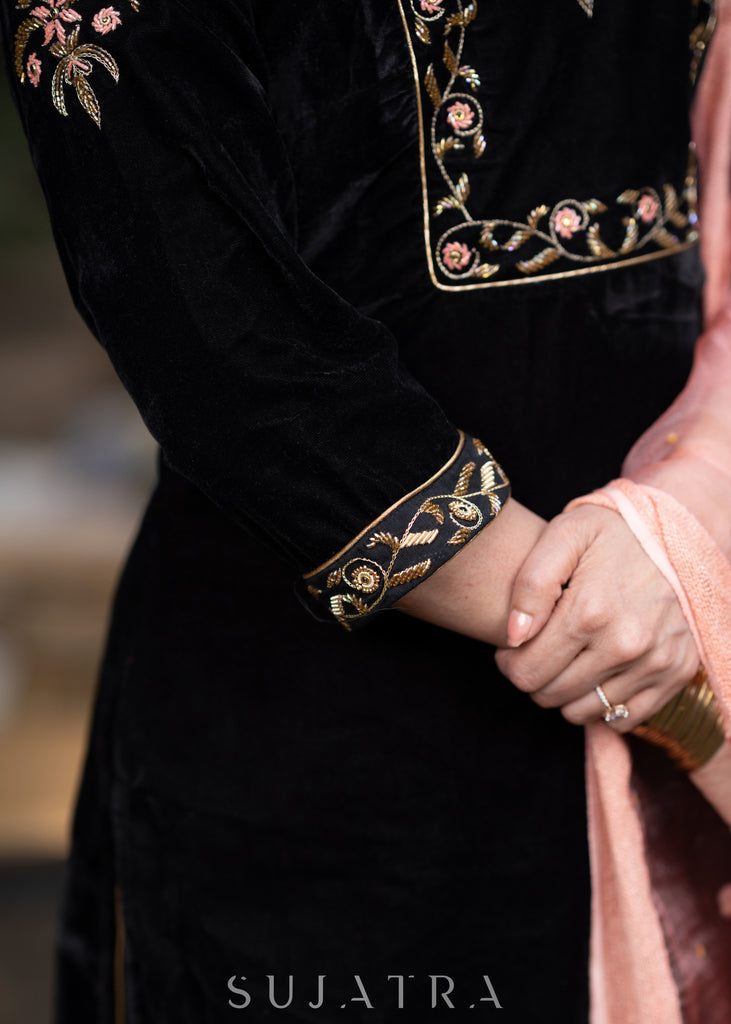 Black hand embroidered velvet kurta with pant - Dupatta Optional
