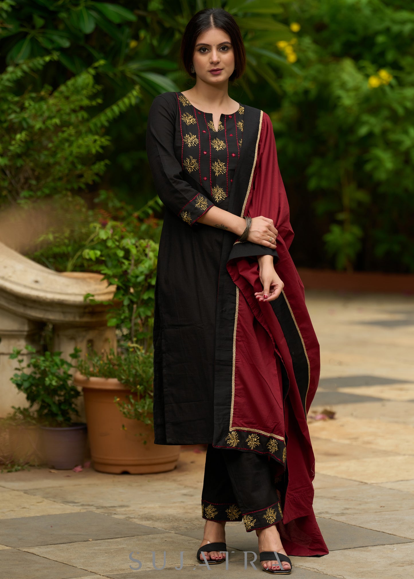 Elegant Black embroidered cotton kurta