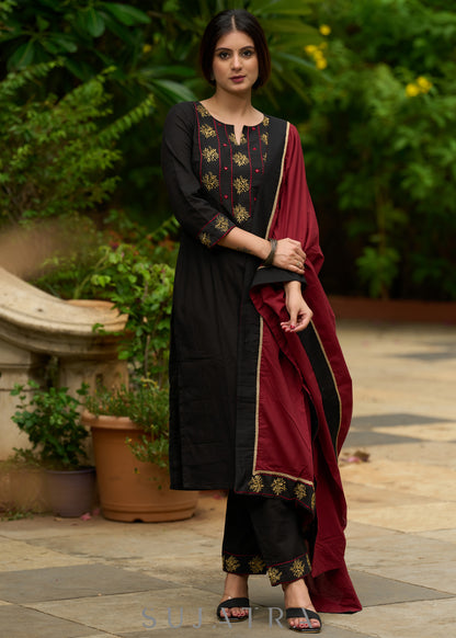 Elegant Black embroidered cotton kurta
