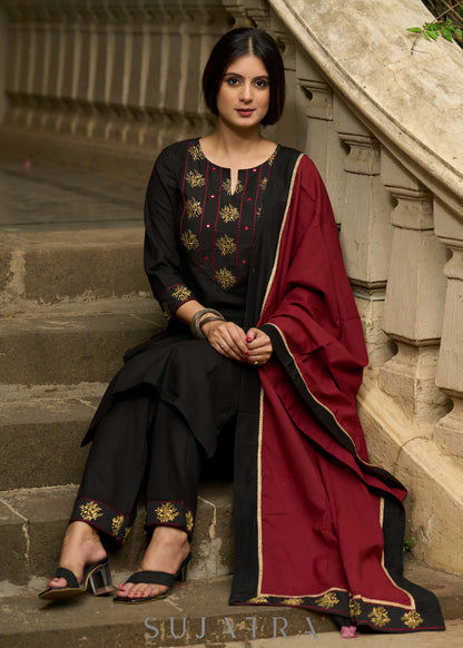 Elegant Black embroidered cotton kurta