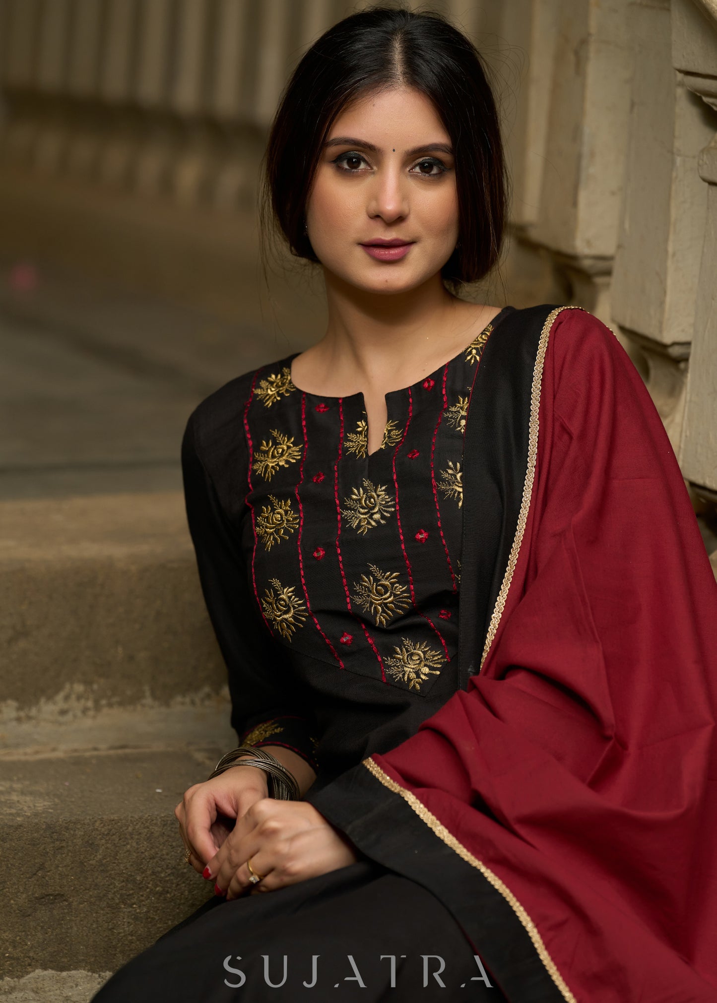 Elegant Black embroidered cotton kurta