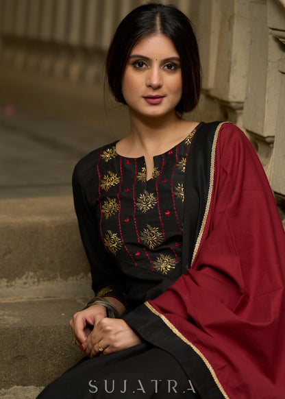 Elegant Black embroidered cotton kurta