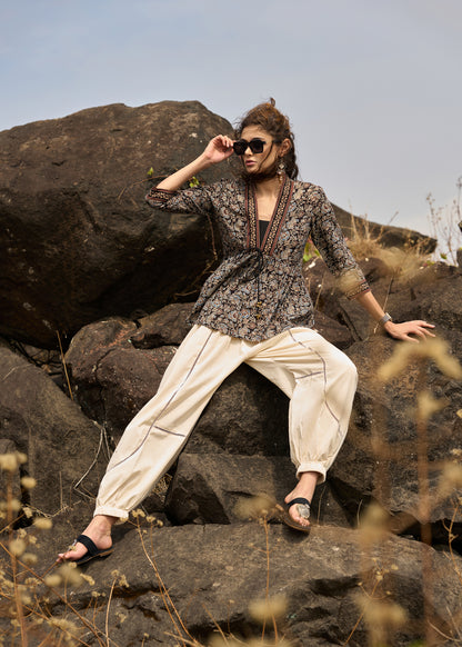 Off-White cotton balloon pant