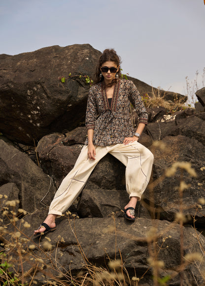 Off-White cotton balloon pant