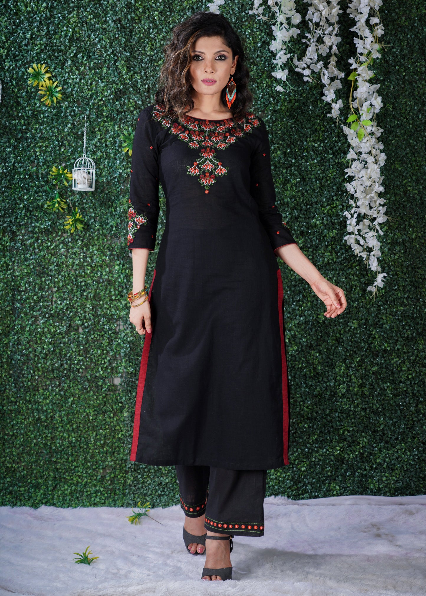Pant with Embroidery