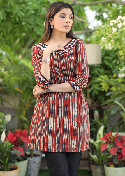 Trendy Straight Striped Tunic with Embroidery on Neck.