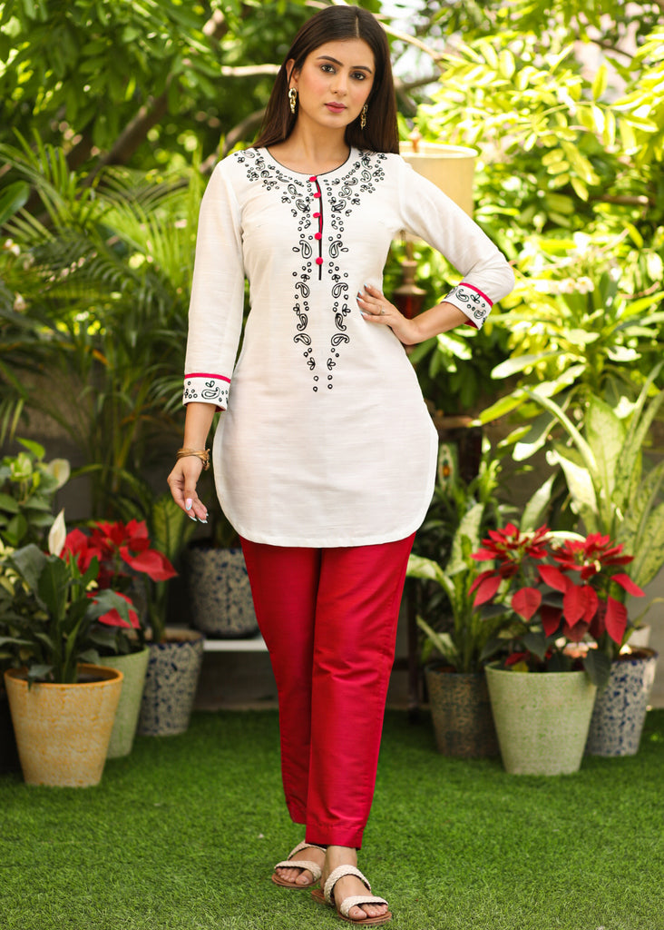 Smart White Cotton Silk Tunic with Black Embroidery