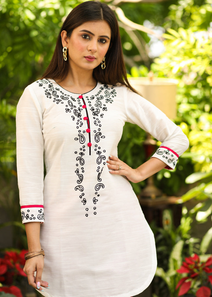 Smart White Cotton Silk Tunic with Black Embroidery