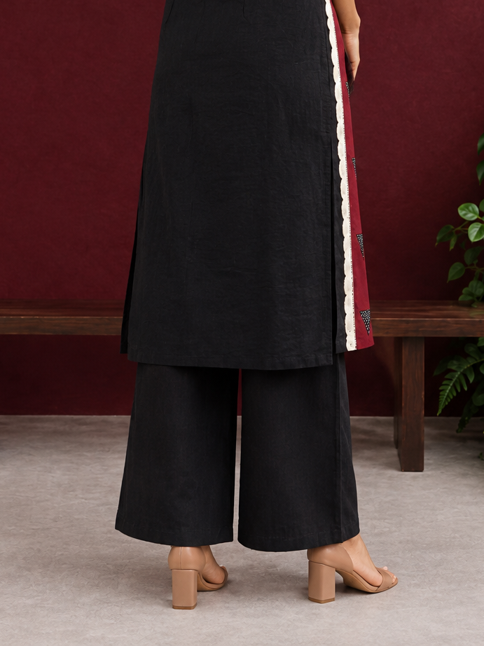 Black cotton pants for easy styling