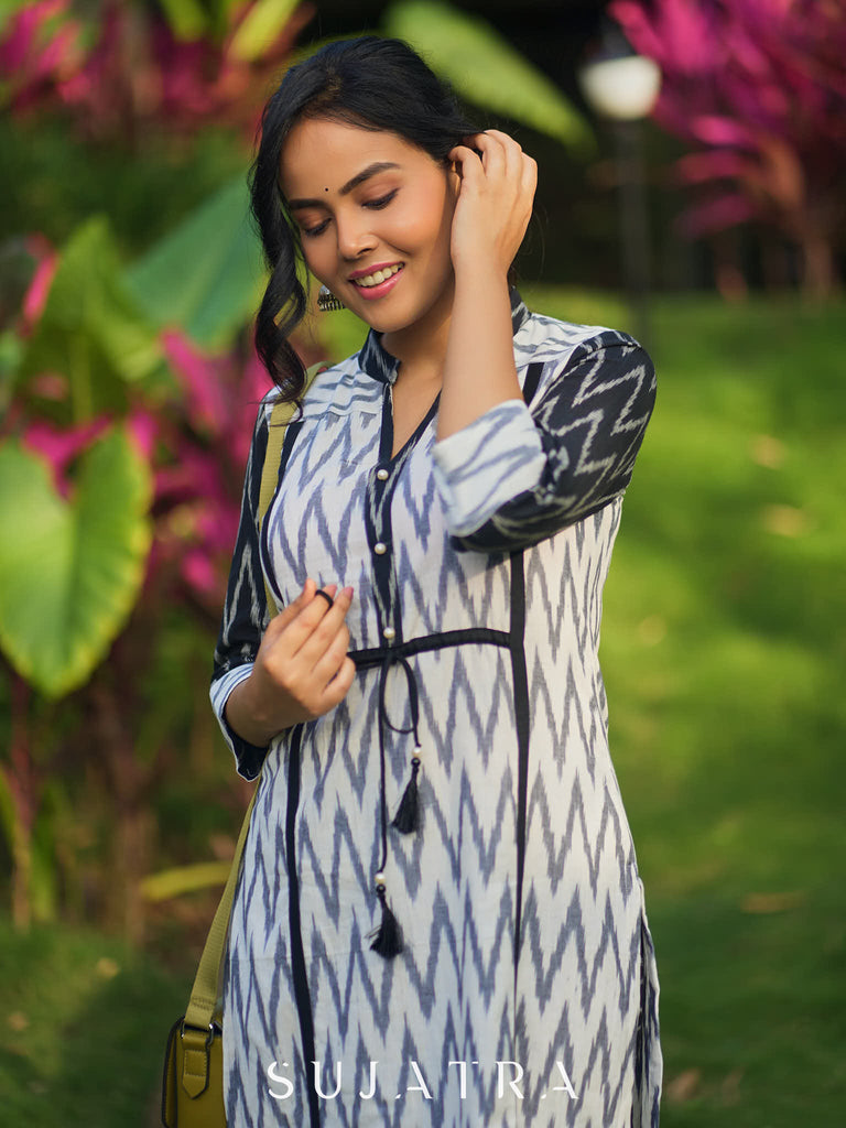 Monochrome Ikat Kurta in Handloom Cotton Weave
