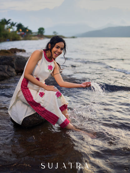 Dussehra Sale — Elegant Off-White Handloom Cotton Kurta with Hibiscus Motifs and Contrast Red Plaid Panels