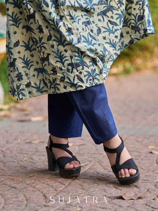 Minimal Navy Blue Cotton Pants in a Straight Silhouette