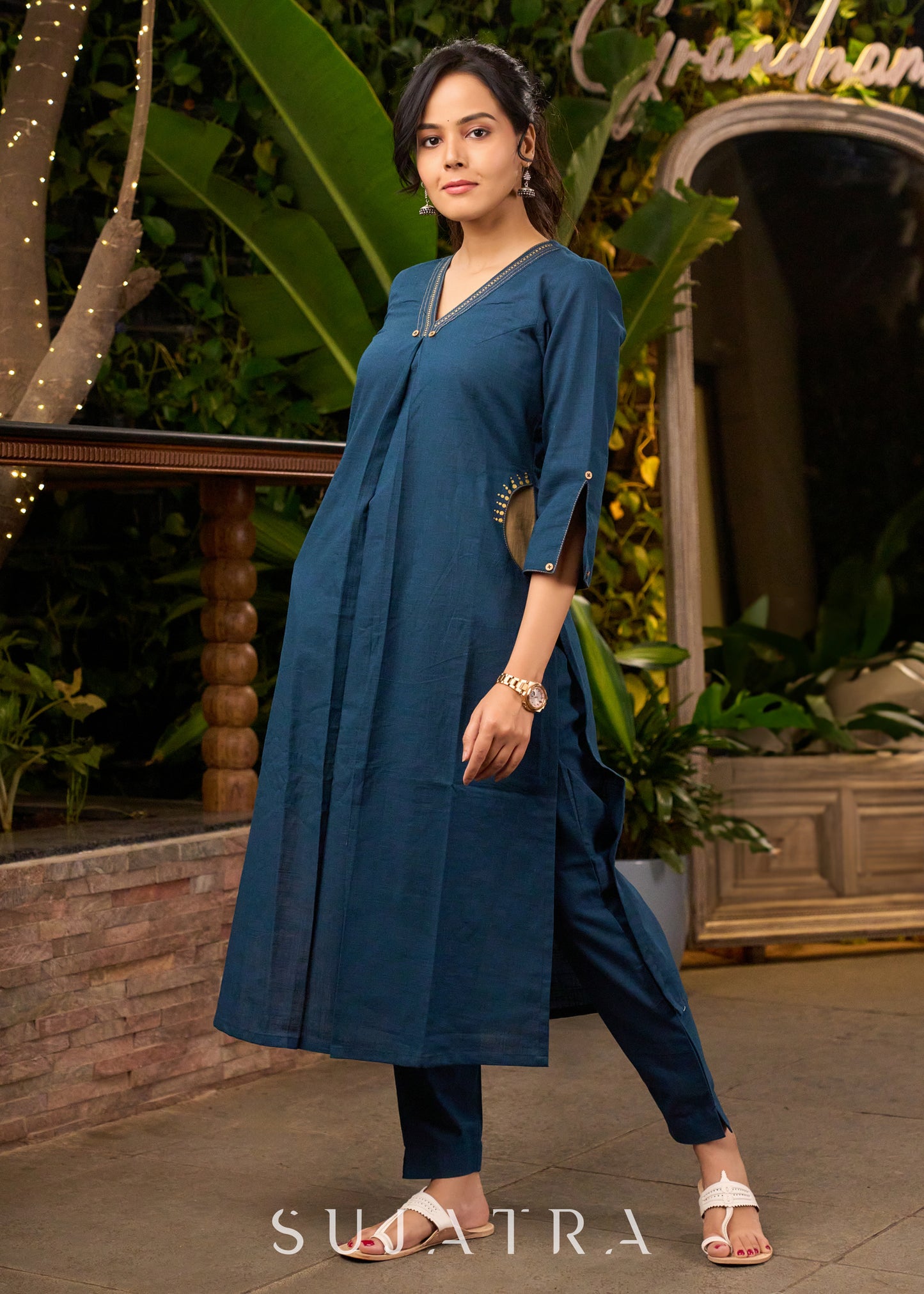 Teal Blue Cotton Kurta with Side Pockets & Hand Painting on Neckline