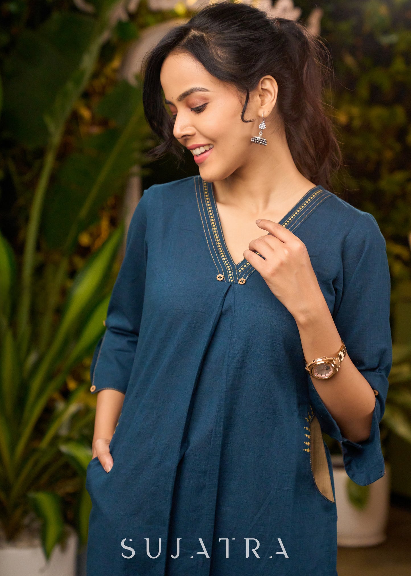 Teal Blue Cotton Kurta with Side Pockets & Hand Painting on Neckline