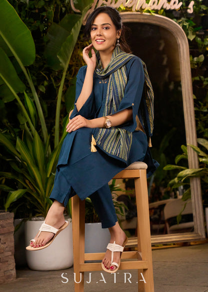 Teal Blue Cotton Kurta with Side Pockets & Hand Painting on Neckline