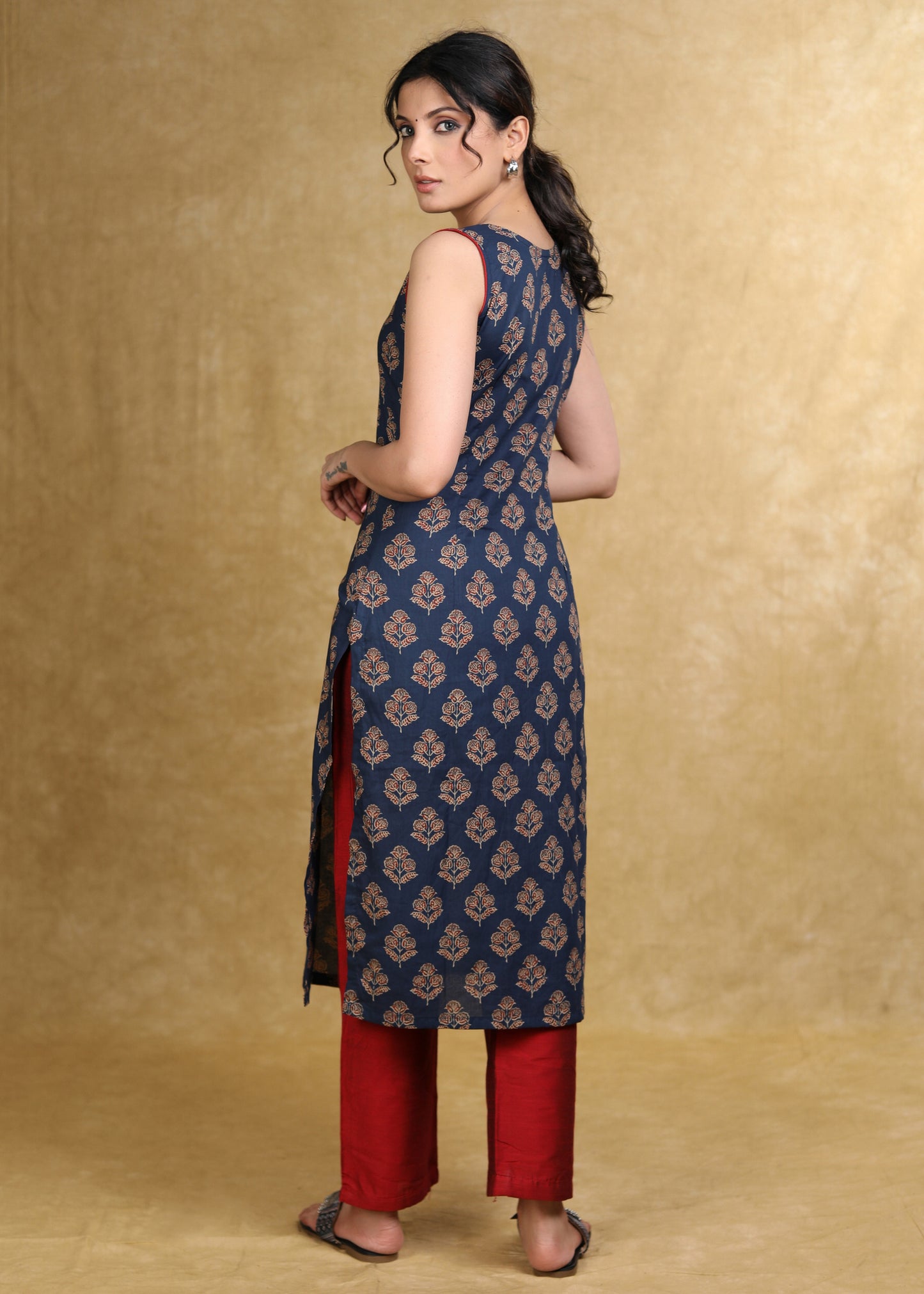 Elegant Blue Printed Ajrakh Sleeveless Kurta