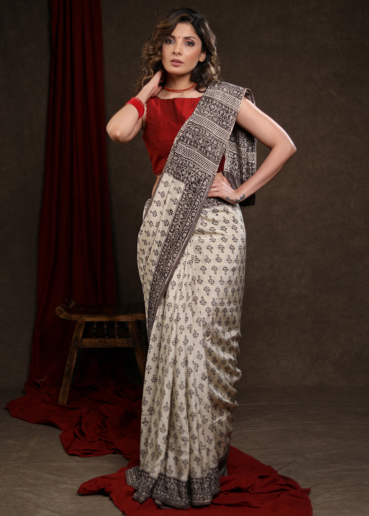 Beautiful Cream & Grey Fakira Print Modal Saree