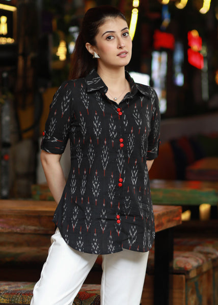 Evergreen Black Ikat Casual Shirt With Elbow Sleeves & Red Buttons