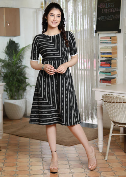 Trendy Black Cotton Ikat Boat Neck Dress