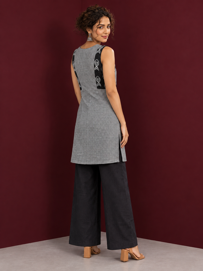 Grey Checked Cotton Kurta with Black Embroidered Fish Motif Shoulder Straps & Side Slits — back view