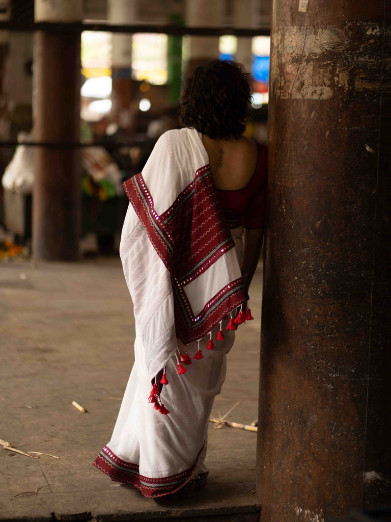 Graceful White Mul Cotton Saree with Ikat-Jamdani Border & Sparkling Mirror Lace Detailing