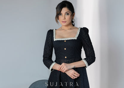 Exclusive black hakoba A-line dress with offwhite lace & wooden buttons