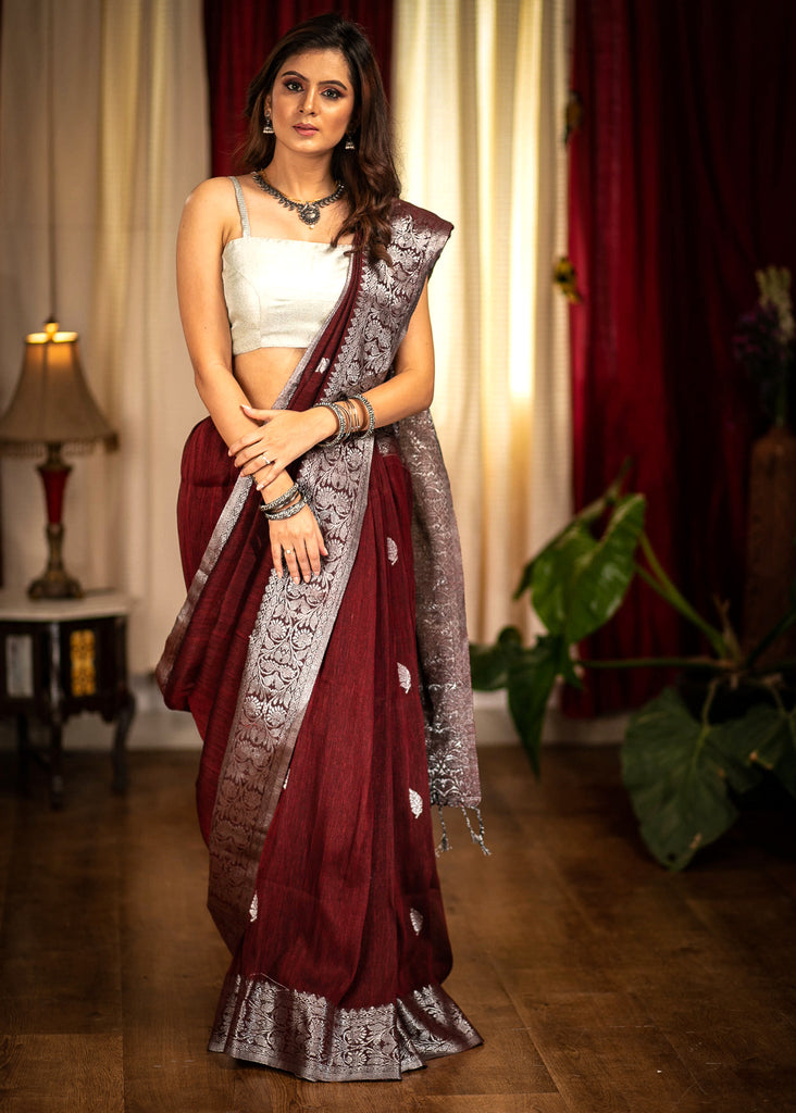 Exclusive handwoven Jamdani designer linen saree