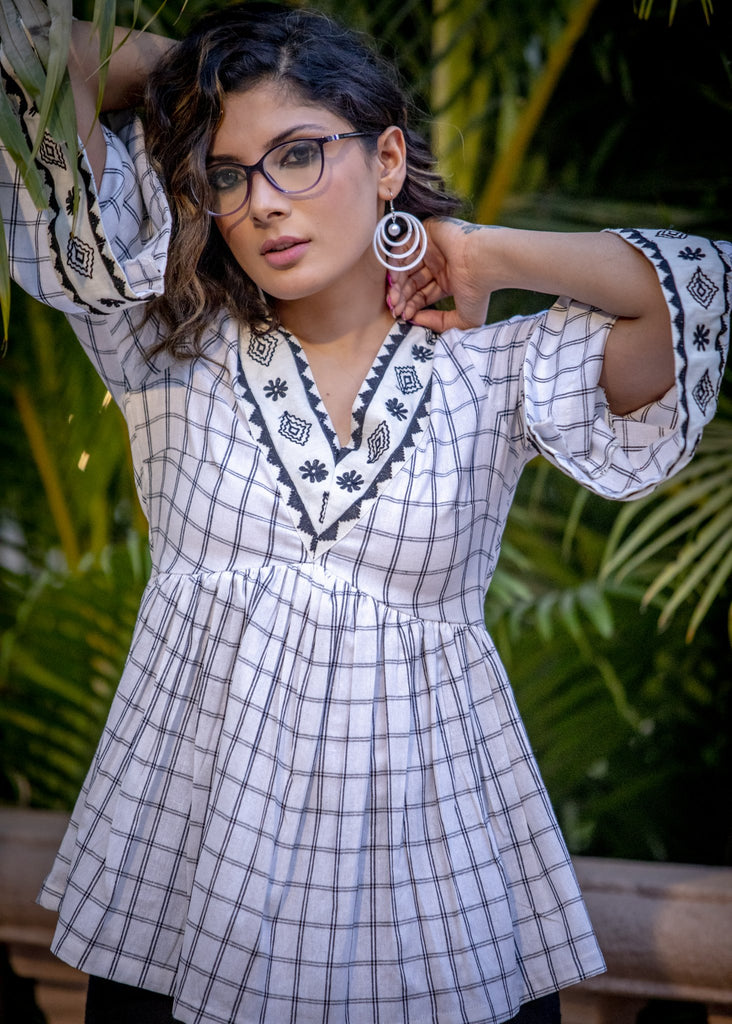 Off-white Checkered pure cotton top with V-Neck border on neckline & bell sleeves.