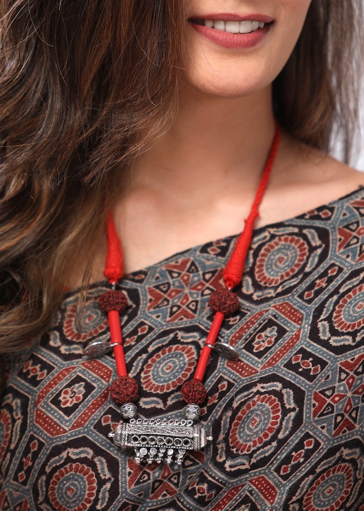 Red thread & rudraksh combination neckpiece with german silver pendant - Sujatra